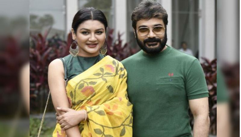 টলিউডে নিজের অভিনয়, ফিটনেস দিয়ে আলাদা একটি পরিচিতি তৈরি করেছেন জয়া। বিসর্জন, রাজকাহিনী, রবিবার, ক্রিসক্রস, কন্ঠ ছবিতে তার অভিনয় সকলের নজর কেড়েছে।