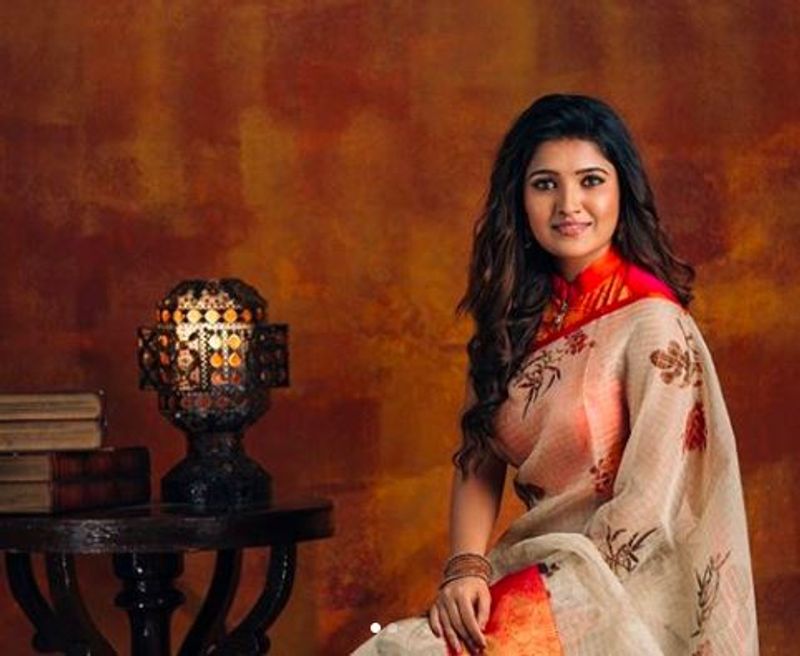 Actress vani bhojan Latest saree photo going viral
