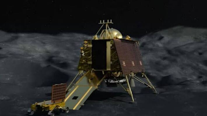 Chandrayaan-2: Nasa Moon orbiter to fly over Vikram landing site, take photos next week Chandrayaan-2: Nasa Moon orbiter to fly over Vikram landing site, take photos next week