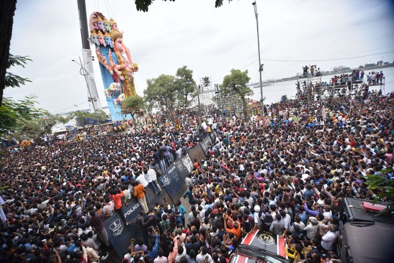 khairatabad maha ganapathi shobayatra photos