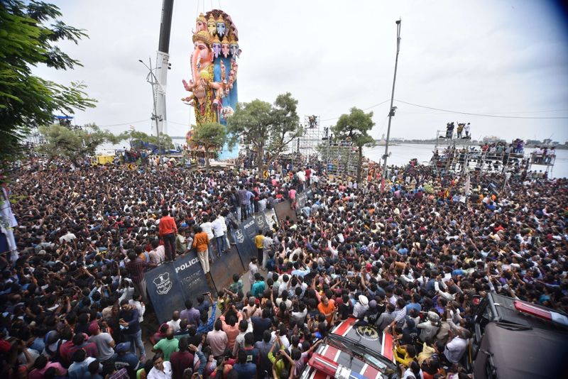 khairatabad maha ganapathi shobayatra photos