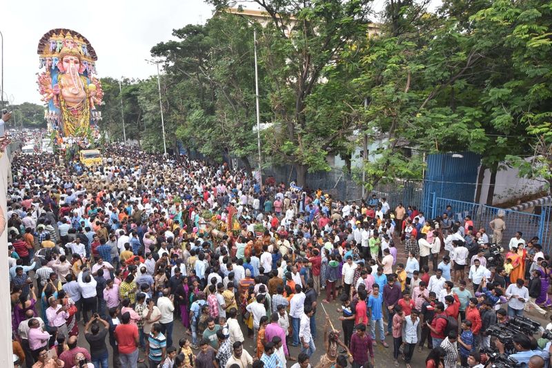 khairatabad maha ganapathi shobayatra photos