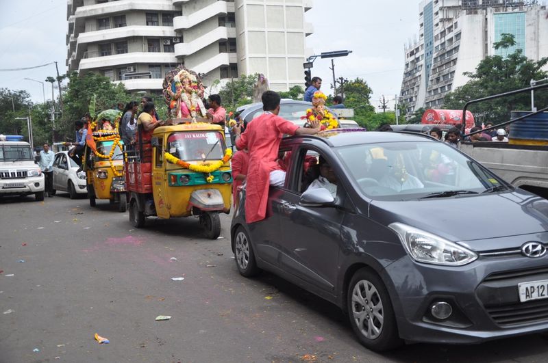 lord vinayaka nimajjana shobhayathra in hyderabad