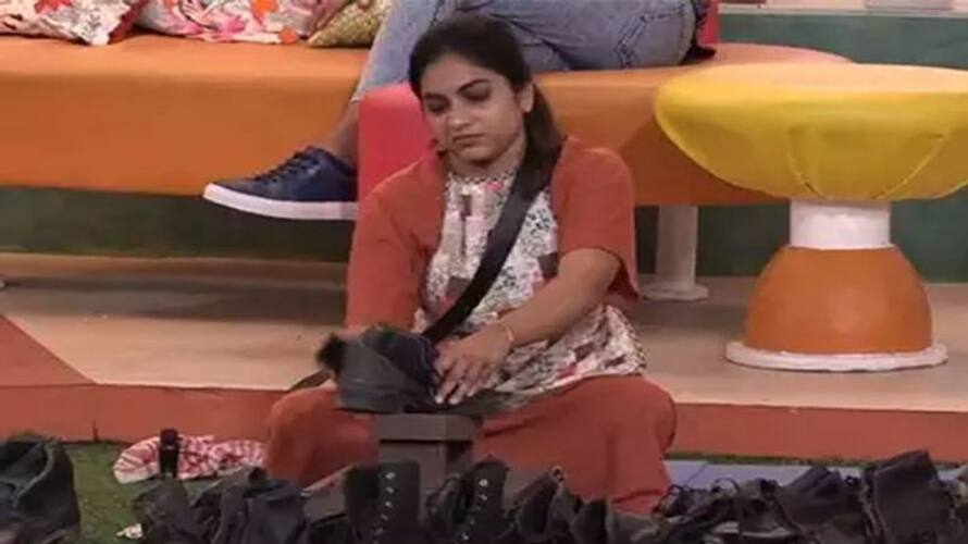 punarnavi compromise and vithika new captain punarnavi compromise and vithika new captain