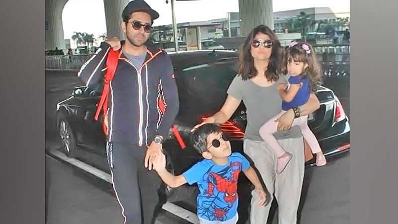 रियल लाइफ में कर चुके स्पर्म डोनेट : आयुष्मान ने अपना करियर एंकर और रेडियो जॉकी के तौर पर शुरू किया था। लेकिन उन्हें पहचान 2004 में शो एमटीवी रोडीज का दूसरा सीजन जीत कर मिली। इससे पहले वो दिल्ली में बिग एफएम में आरजे हुआ करते थे। 2012 में फिल्म 'विक्की डोनर' से उन्होंने फिल्मों में एंट्री ली। स्पर्म डोनेशन पर बेस्ड इस फिल्म को काफी पसंद किया गया था। इस फिल्म से पहले आयुष्मान 2004 में असल जिंदगी में भी स्पर्म डोनेट कर चुके हैं। आयुष्मान ने खुद इसका खुलासा करते हुए कहा था- ''मैंने पिता को बताया था। उन्होंने मां को बता दिया तो उन्हें समझाना बेहद मुश्किल था"