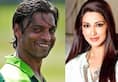 When Pakistan cricketer Shoaib Akhtar wanted to kidnap Sonali Bendre; always had her picture in his wallet
