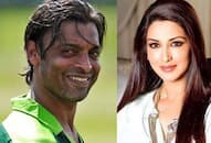When Pakistan cricketer Shoaib Akhtar wanted to kidnap Sonali Bendre; always had her picture in his wallet
