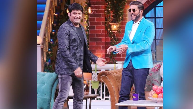 इसके बाद चंकी ने बताया कि निगेटिव रोल करने के बाद उनकी इज्जत लोगों के बीच बढ़ी है। पहले उनके परिवार में ज्यादातर लोग उन्हें पांडू बुलाते थे, लेकिन अब उन्हें इज्जत के साथ 'पांडेजी' बुलाते हैं। उन्होंने बताया कि अब उनकी पत्नी भी उनसे डरने लगी हैं।