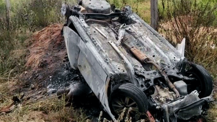Chittoor 5 burnt alive after car catches fire Chittoor 5 burnt alive after car catches fire