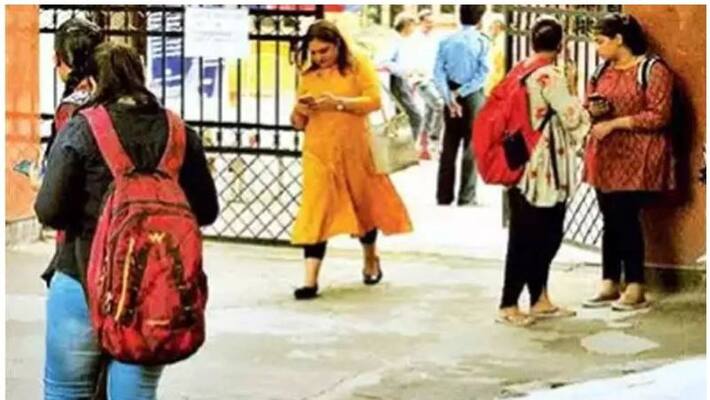 womens college issued new strict dress code for girls womens college issued new strict dress code for girls