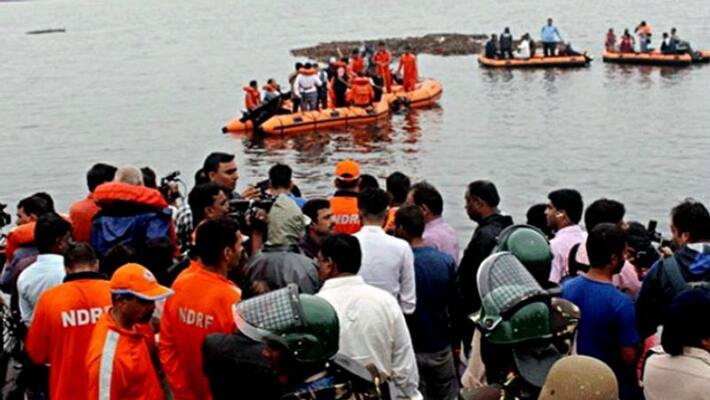 four more dead bodies found in godaveri boat mishap four more dead bodies found in godaveri boat mishap