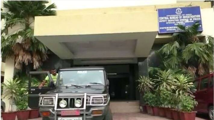 Security increased at CGO complex as CBI becomes desperate to get hold of Rajeev Kumar Security increased at CGO complex as CBI becomes desperate to get hold of Rajeev Kumar