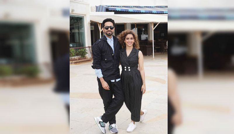 বধাই হো: ২০১৮ সালে ছবিটি মুক্তি পায়। কলিগের সঙ্গে প্রেম খুব কম টেকে। কিন্তু এই ছবিতে আয়ুষ্মান খুরানা সেটাই সত্যি করে দিলেন। এই ছবির জন্য বাজেট ছিল ২৯ কোটি। বক্স অফিসে আয় হয় ২২১ কোটি।