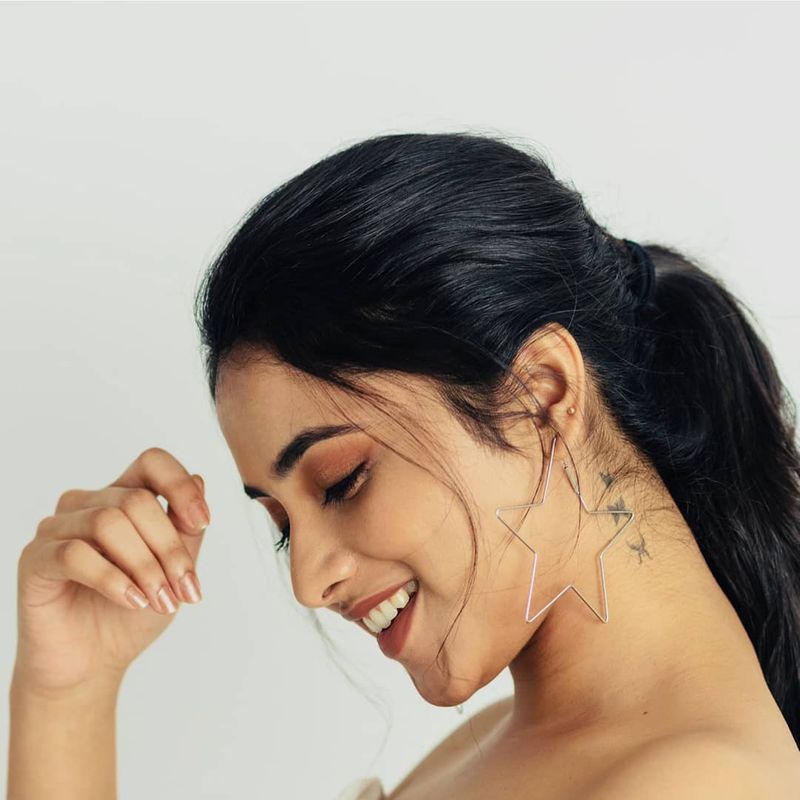 gang leader heroine priyanka arul mohan hot photos