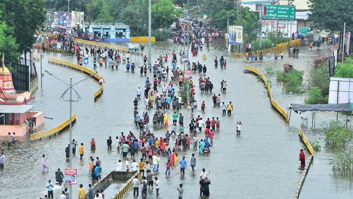 राजस्थान में जारी मसूलाधार की वजह से राज्य पांच 5 बड़े बांध कोटा बैराज, राणाप्रताप सागर, जवाहर सागर और माही बजाज के सभी गेट खोलने पड़े हैं। जिसकी वजह से कोटा, चित्तौड़गढ, बांरा, बूंदी, और झालावाड़ में बाढ़ आ गई है। इन जगहों के लोग बुरी तरह इससे प्रभावित हैं। उनको घरों में पानी भर गया है, रहने के लिए छत तक नहीं बचे यहां तक कि उनका राशान का सारा समान भी खराब हो गया।