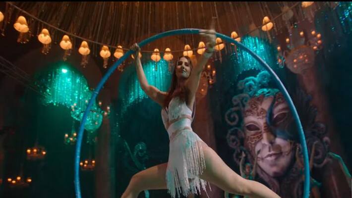 Vaani Kapoor's pole dance making video Vaani Kapoor's pole dance making video