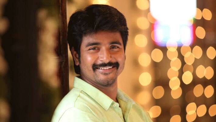 akil give the big treat for actor sivakarthikeyan hero movie team