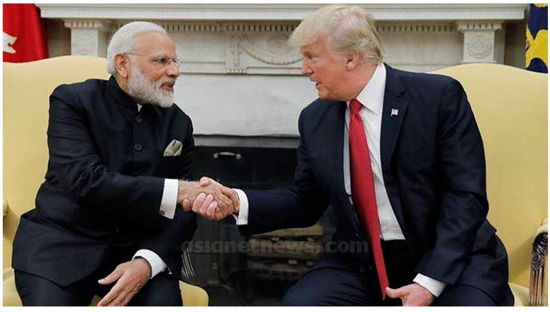 বর্তমান মার্কিন প্রেসিডেন্ট ডোনাল্ড ট্রাম্পের সঙ্গে মোদী