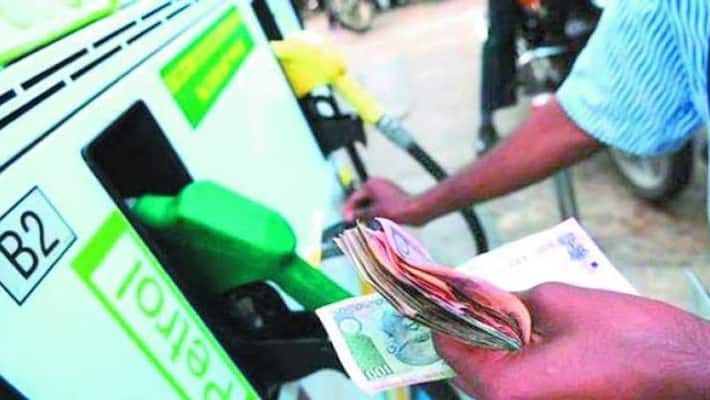 Petrol prices spike to Rs 73.91 in Delhi Petrol prices spike to Rs 73.91 in Delhi