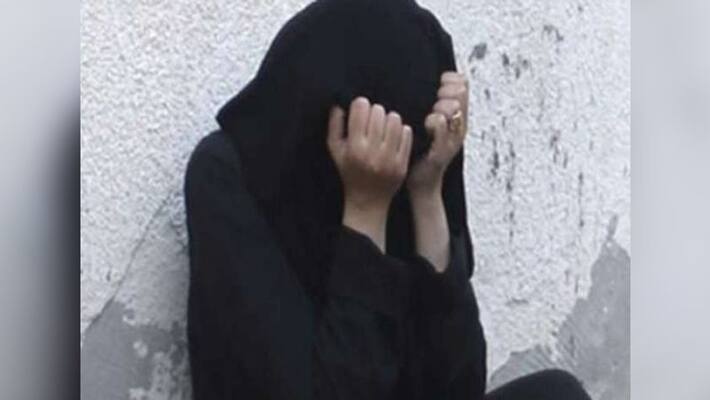 Husband balds wife and cuts nose in Pakistan Husband balds wife and cuts nose in Pakistan
