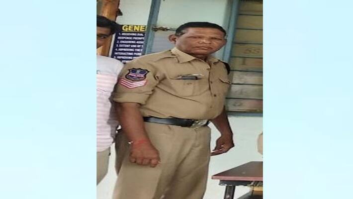 head constable prakash reddy commits suicide in indalwai police station head constable prakash reddy commits suicide in indalwai police station