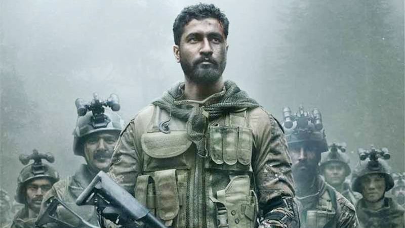 কফি উইথ করণের সিজন সিক্সে ভিকি কৌশল ডেবিউ করেন করণের কফি কাউচে। সঙ্গে ডেবিউ করেন আয়ুষ্মান খুরানাও। সেখানেই করণ স্বীকার করেন, অনুরাগ কাশ্যপের ছবি বম্বে ভেলভেটে ভিকিকে দেখে খানিক অবাক হয়েছিলেন করণ।