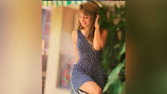 Kim Sharma shared her snap from swimming pool Kim Sharma shared her snap from swimming pool