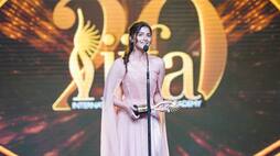 IIFA 2019 Alia Bhatt Deepika Padukone catch Bollywood celebs royal entry