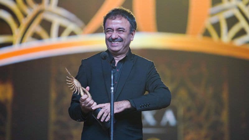 IIFA BIG 20 Award फॉर बेस्ट डायरेक्टर का अवॉर्ड राज कुमार हिरानी को फिल्म '3 इडियट्स' के लिए दिया गया था। इस फिल्म में आर माधवन, आमिर खान, शर्मन जोशी और करीना कपूर ने लीड रोल प्ले किया था।