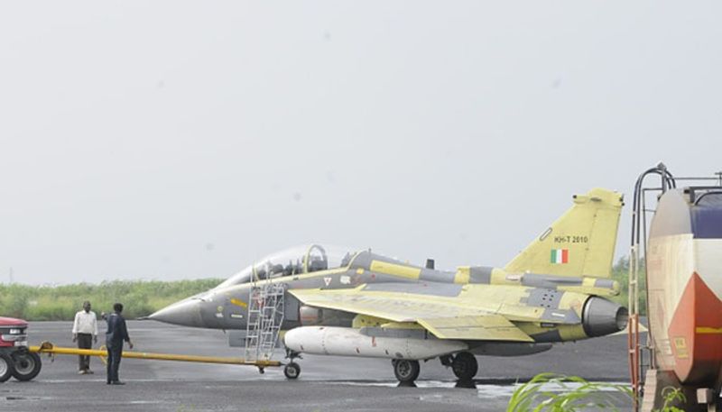এই যুদ্ধবিমানটি এককথায় অনন্য কারণ এর মধ্যে রয়েছে ফ্লাই-বাই-ওয়্যার ফ্লাইট কন্ট্রোল সিস্টেম, রিল্যাক্স স্ট্যাটিক স্টেবিলিটির-র মতো অত্যাধুনিক সব প্রযুক্তি। ফ্লাই-বাই-ওয়্যার ফ্লাইট কন্ট্রোল সিস্টেম-এর সাহায্যে চিরাচরিত ম্যানুয়াল ইন্টারফেসের পরিবর্তে বসানো হয়েছে ইলেকট্রনিক ইন্টারফেস।