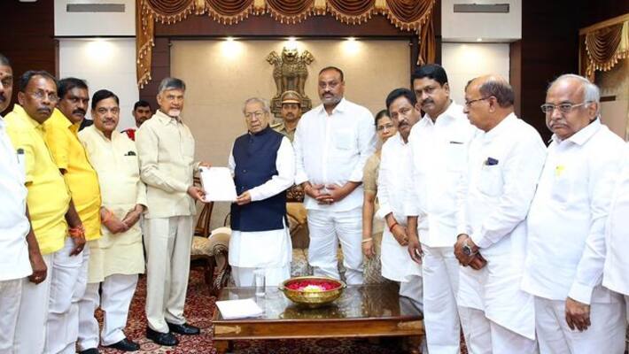ex cm chandrababu naidu met ap governor bb harichandan at rajabhavan over kodela suicide ex cm chandrababu naidu met ap governor bb harichandan at rajabhavan over kodela suicide