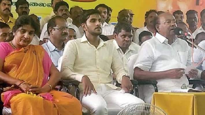 kalaiyarasan slams ramadoss and anbumani kalaiyarasan slams ramadoss and anbumani