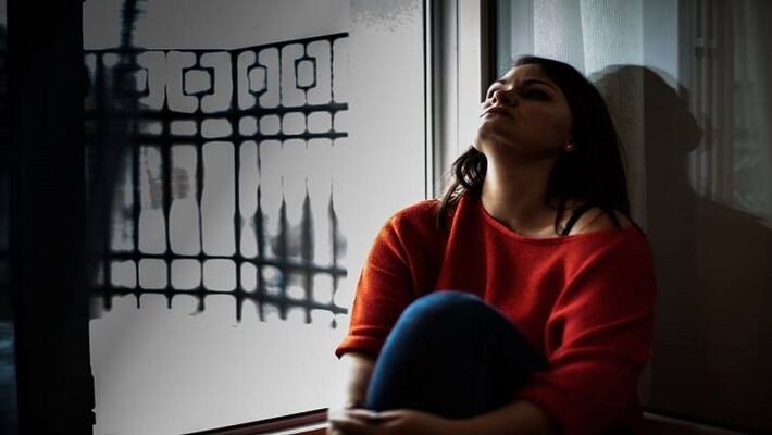 Online affair can cause depression, personality disorder Online affair can cause depression, personality disorder