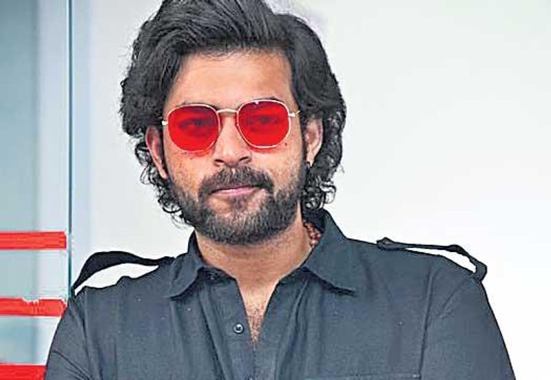 gaddalakonda ganesh (valmiki) movie review