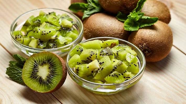 Eat a kiwi daily, have these 6 benefits Eat a kiwi daily, have these 6 benefits