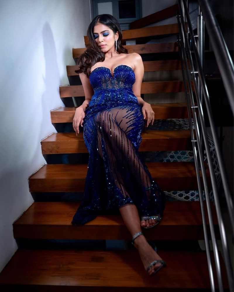 Young Beauty Malavika Mohanan latest photos