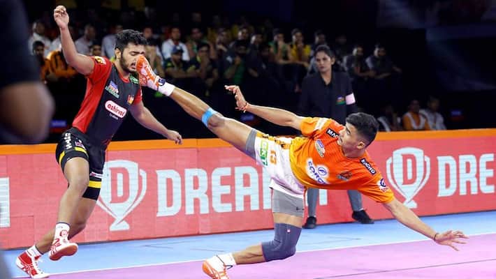 Pro kabaddi 2019 Puneri Paltan Beat Bengaluru Bulls by 42-38 points Pro kabaddi 2019 Puneri Paltan Beat Bengaluru Bulls by 42-38 points