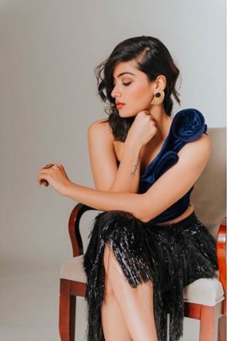 23 Year Old Sandalwood And Tollywood Actress Rashmika Mandanna Mints Crore In Her Career
