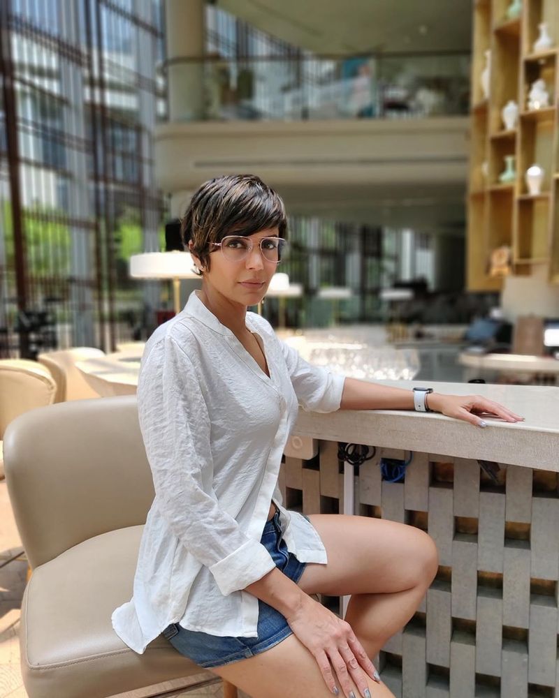 saaho actress mandira bedi latest viral pics