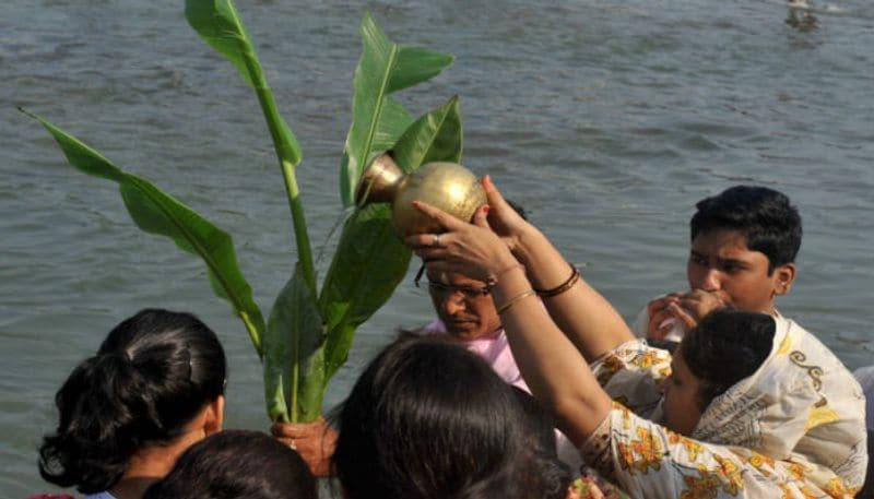 kolkata to mumbai anyone can get durga puja bhog in one click BJC