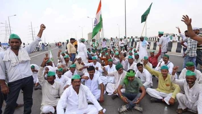 uttar pradesh farmers march towards delhi to protest uttar pradesh farmers march towards delhi to protest