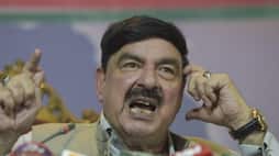 Corona bomb exploded on Pak minister who threat dropped atom bomb of india