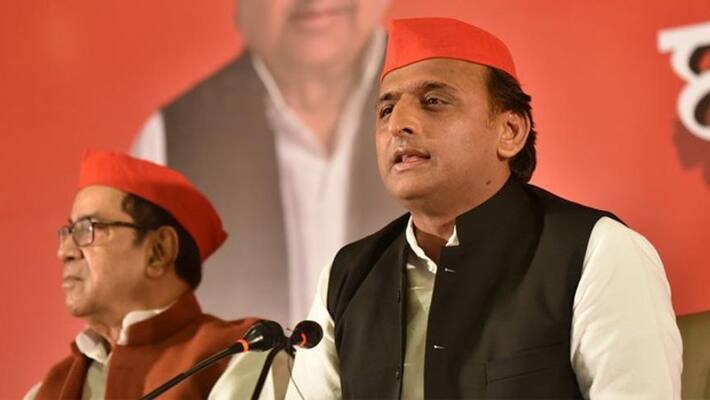 akhilesh yadav targets yogi government over iim training akhilesh yadav targets yogi government over iim training