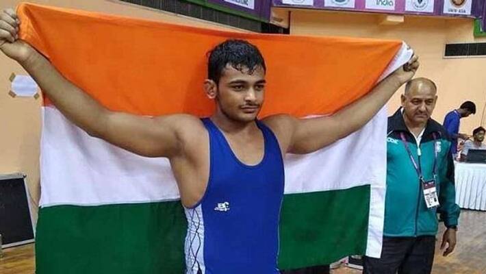 Father used to sell milk, village says kettle wrestler, know the story of Deepak Poonia Father used to sell milk, village says kettle wrestler, know the story of Deepak Poonia