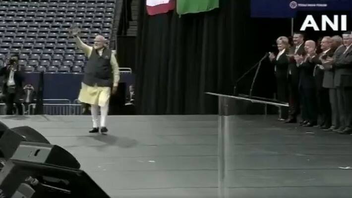 Everything is good in India, says PM Modi in different languages Everything is good in India, says PM Modi in different languages