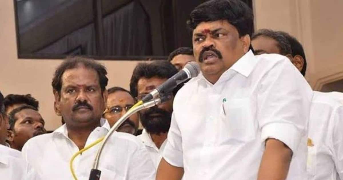 #BREAKING கைவிட்ட நீதிமன்றம்.. கைதாகிறாரா முன்னாள் அமைச்சர் ராஜேந்திர பாலாஜி..!