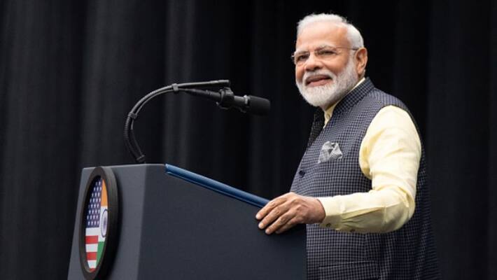 Narendra Modi's Squint Pakistan from the stage of Houston Narendra Modi's Squint Pakistan from the stage of Houston