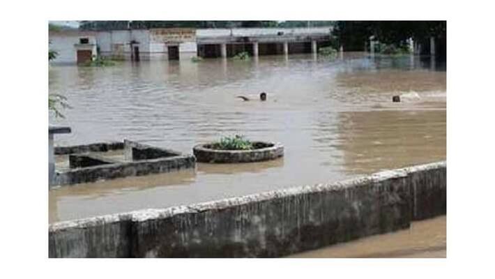 ballia flood situation grim many schools discharged ballia flood situation grim many schools discharged