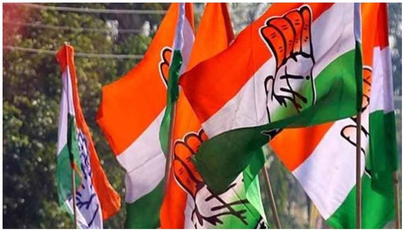 ఒకే కుటుంబానికి ఒకే సీటు అనే నిబంధన కాంగ్రెస్ పార్టీలో కొందరు నేతల కుటుంబాలకు వర్తించదా అని ఆ పార్టీకి చెందిన కొందరు నేతలు ప్రశ్నిస్తున్నారు. గత ఏడాది జరిగిన అసెంబ్లీ, ఈ ఏడాది జరిగిన పార్లమెంట్ ఎన్నికల్లో రెండు సీట్ల కోసం ప్రయత్నించి కొందరు కాంగ్రెస్ సీనియర్లు విఫలమయ్యారు.
