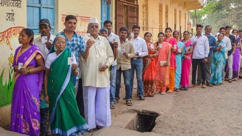 కొత్తగూడెం, హుజూరాబాద్ వంటి కీలక నియోజకవర్గాల విషయంలో కూడ కాంగ్రెస్ అనుసరించిన తీరుతో సీపీఐ తీవ్ర అసంతృప్తితో ఉంది. హుజూర్ నగర్ అసెంబ్లీ స్థానానికి జరుగుతున్న ఉప ఎన్నికల్లో సీపీఐ మద్దతు కోరుతూ టీఆర్ఎస్రావడంపై రాజకీయంగా ప్రాధాన్యత సంతరించుకొంది.ఈ ఎన్నికల్లో అనుసరించాల్సిన వ్యూహంపై సీపీఐ నాయకత్వం ఏ రకమైన నిర్ణయం తీసుకొంటారనేది ప్రస్తుతం చర్చనీయాంశంగా మారింది.